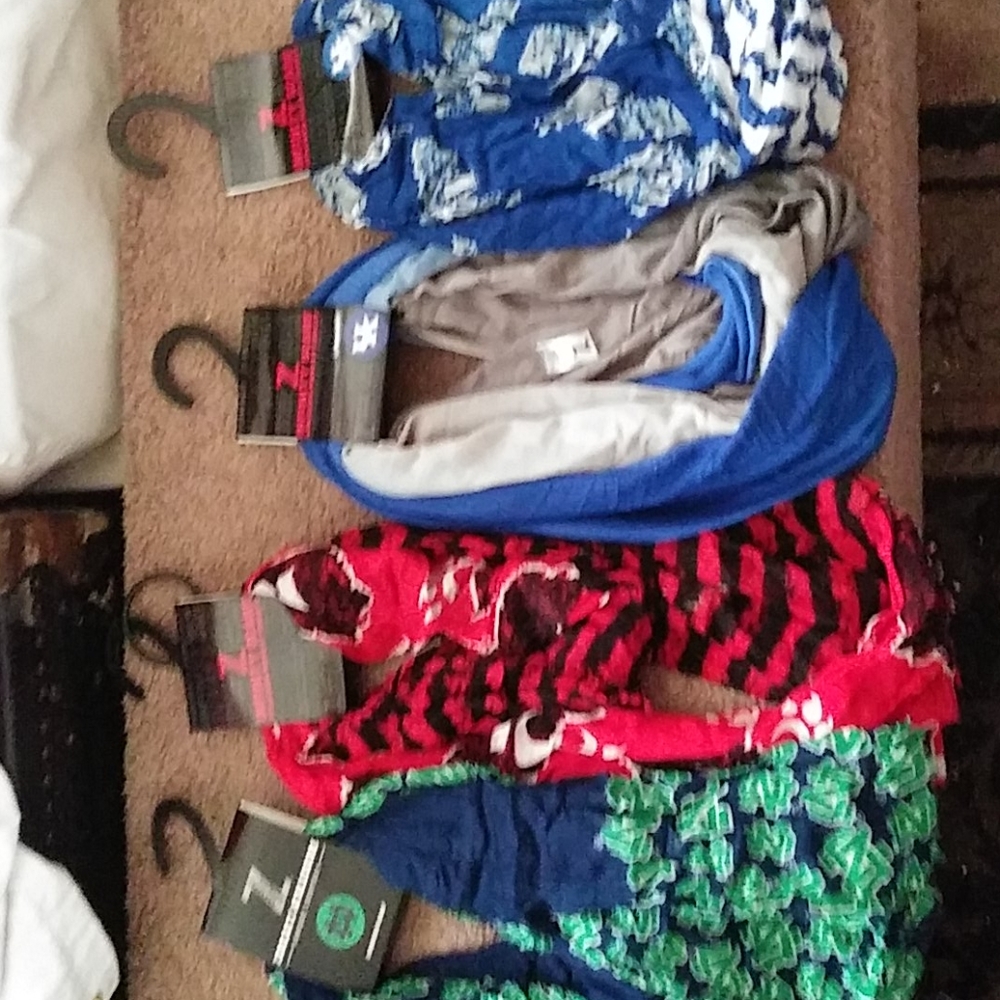College football infinity scarves!!